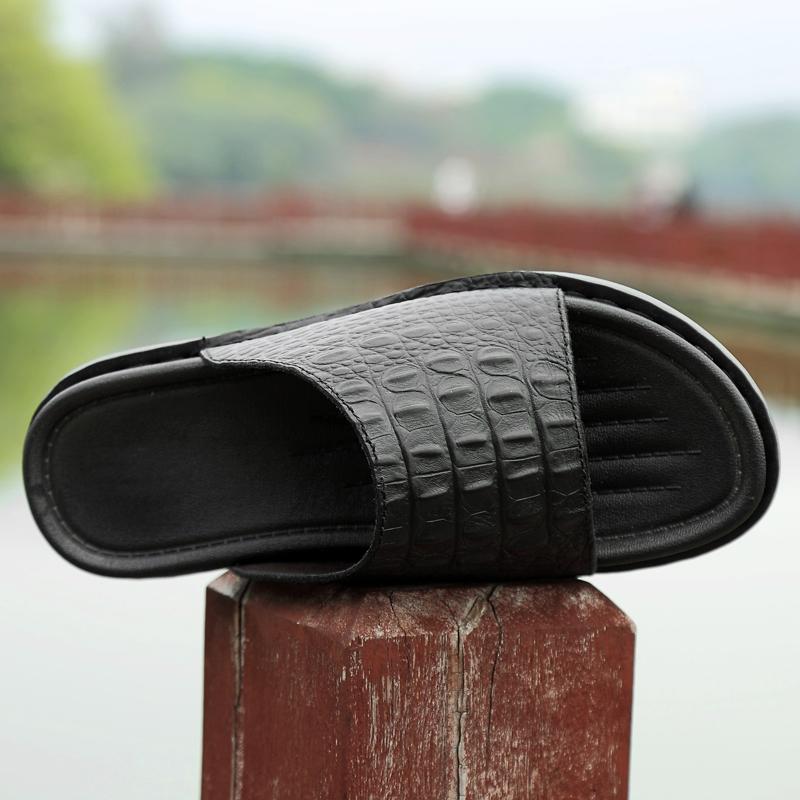FashionGenuine Leather Men's Slippers Crocodile Grain Style Men Flip Flops High Quality Men Casual Shoes Beach Non-slip Male Slippers