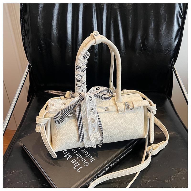 Premium Commuter Small Bag Women's New Versatile Messenger Bag Fashion Portable Pillow Bag Baguette Bag