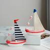 Neues 1 Stück Kleines Holzboot Dekoration Dekorative Boote Ornament Dekor Harz Segelboot Modell Nautisch Themenbezogenes Schmuckstück