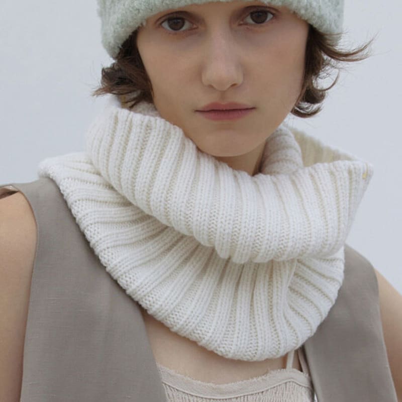 

UNDERCONTROL STUDIO NECK WARMER / rib / LAMBS WOOL / CREAM FREE