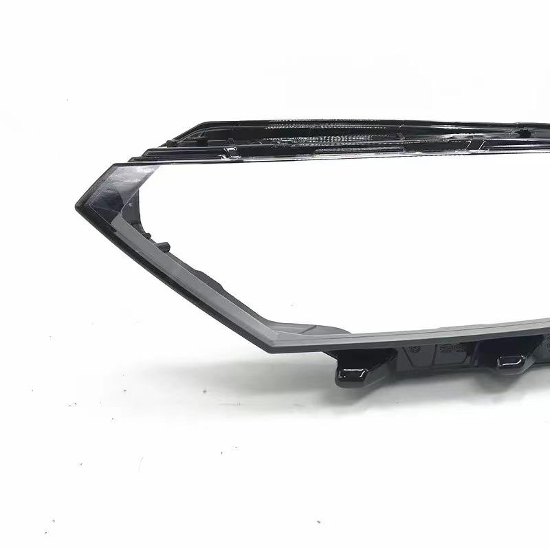 

Fits Volkswagen Magotan 16-19 Headlight Cover (B8, Mid-to-High Trim) Standard - Driver Left - Without Glue