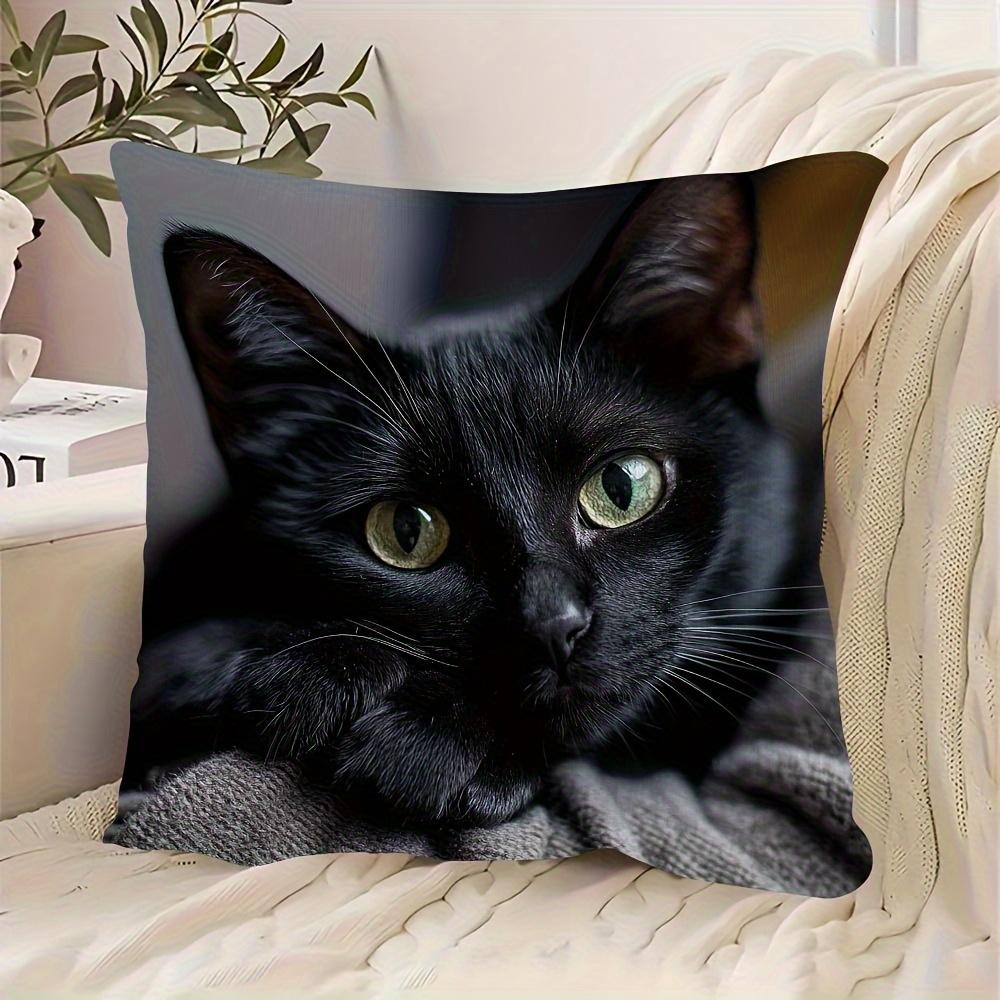 1pc Pillowcase, Vintage Black Cat Close-Up Pillow Cover, Size 45.72x45.72cm - Soft Smooth Polyester Short Plush Fabric, Single-Sided Printed Pattern,