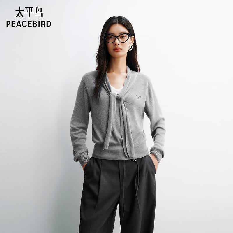 PEACEBIRD Women s Wool Blend Contrast V-Neck Tie Knit Sweater M