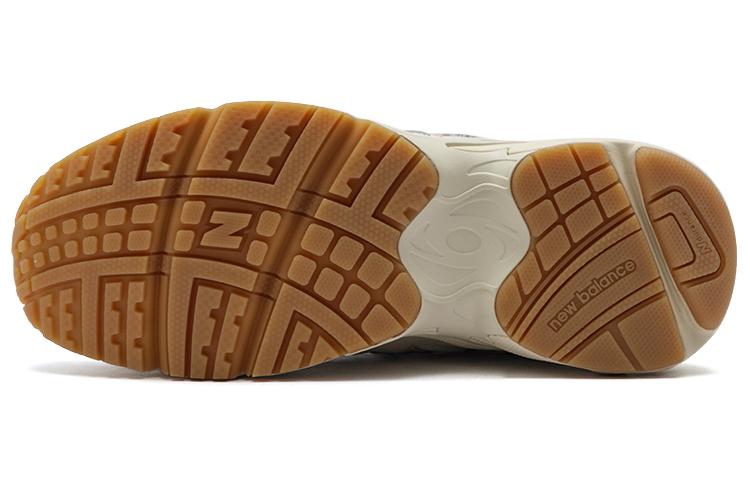 725 New Balance 'Bone Metallic Silver' ML725T