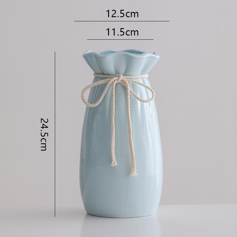 Nordic Minimalist Ceramic Flower Vase for Dried Flowers - Elegant Home Decor and Desktop Ornament.