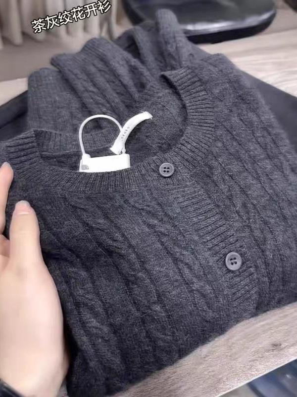 Women's 100% Pure Wool Cable Knit Sleeveless Cardigan with Round Neck and Button-Up Design