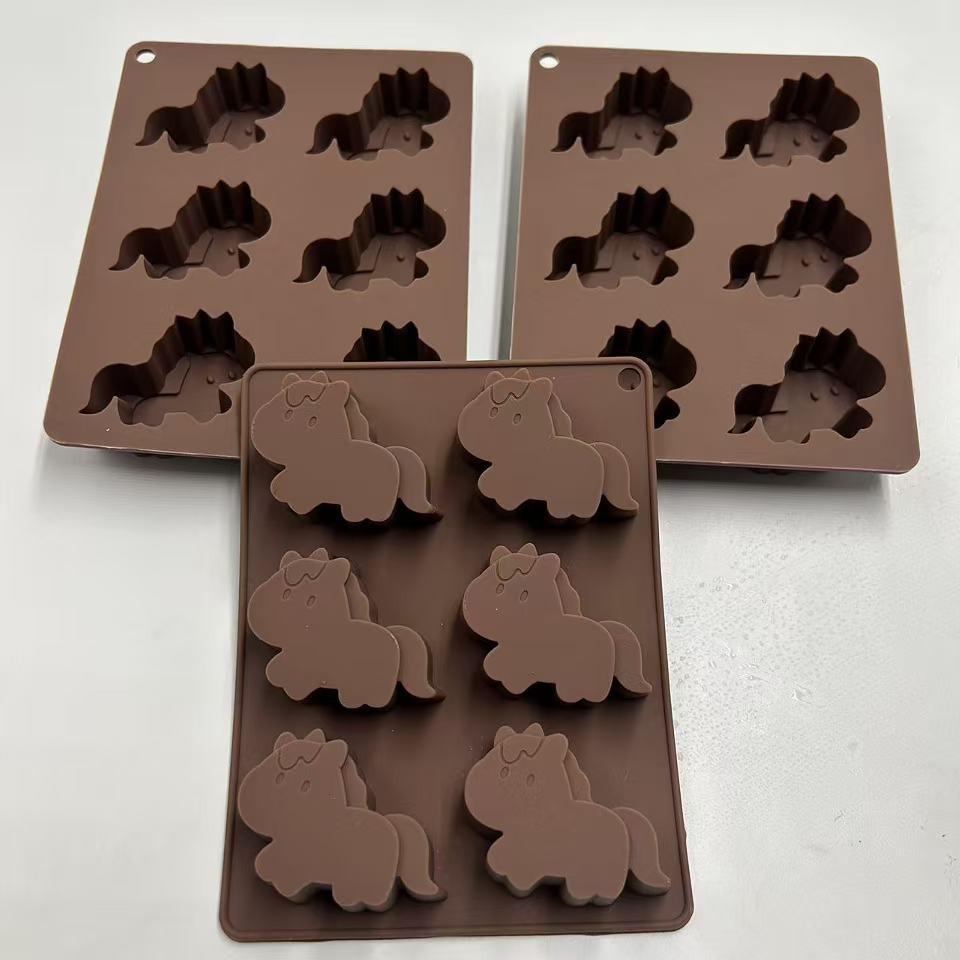 Pony Silicone Cake Mold - Food Grade, High-Temperature Resistant, Easy Demolding Baking Mold.