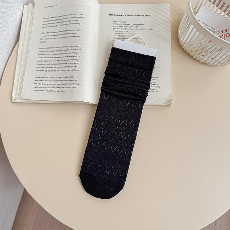 

Spring and Summer Lightweight Children s Silk Bamboo Silk Solid Color Multi-Purpose Mid-Calf Socks Breathable Layered Socks Without Bones 1 pair чорний