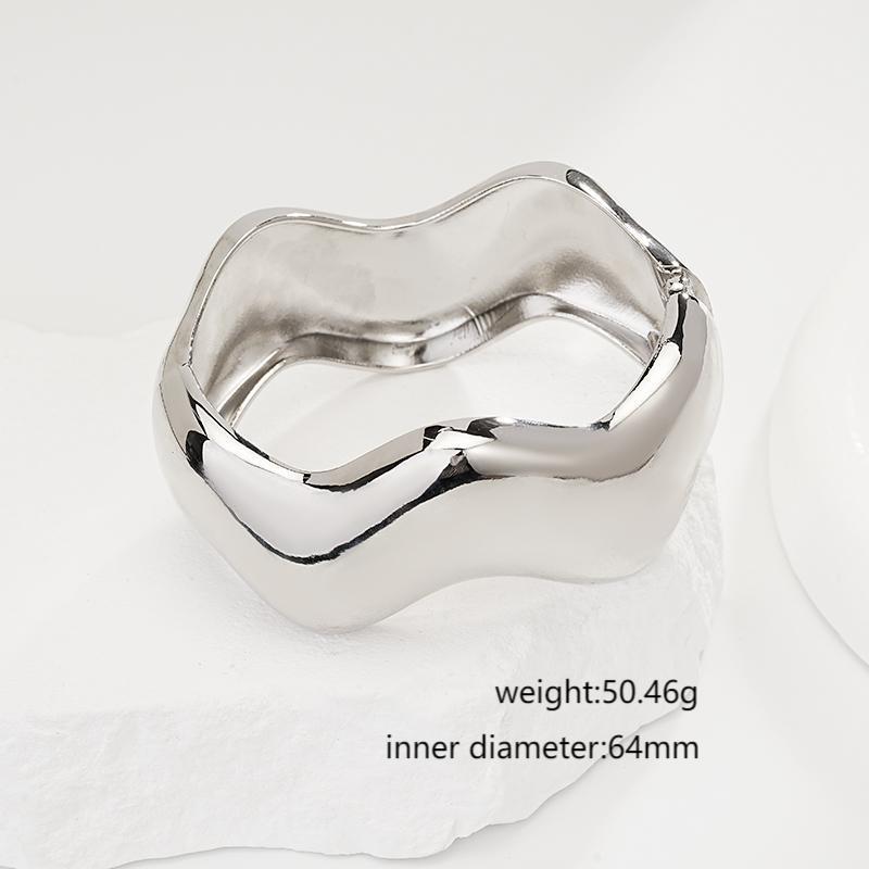 Interlocking Ring Open Bangle - European & American Light Luxury Design for Women