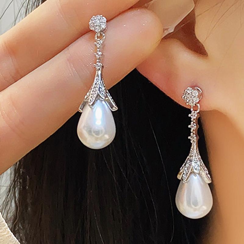 New Fashion High-end Fashion Natural Pearl Earrings High-end Zircon Jewelry Earrings Light Luxury Earrings For Women