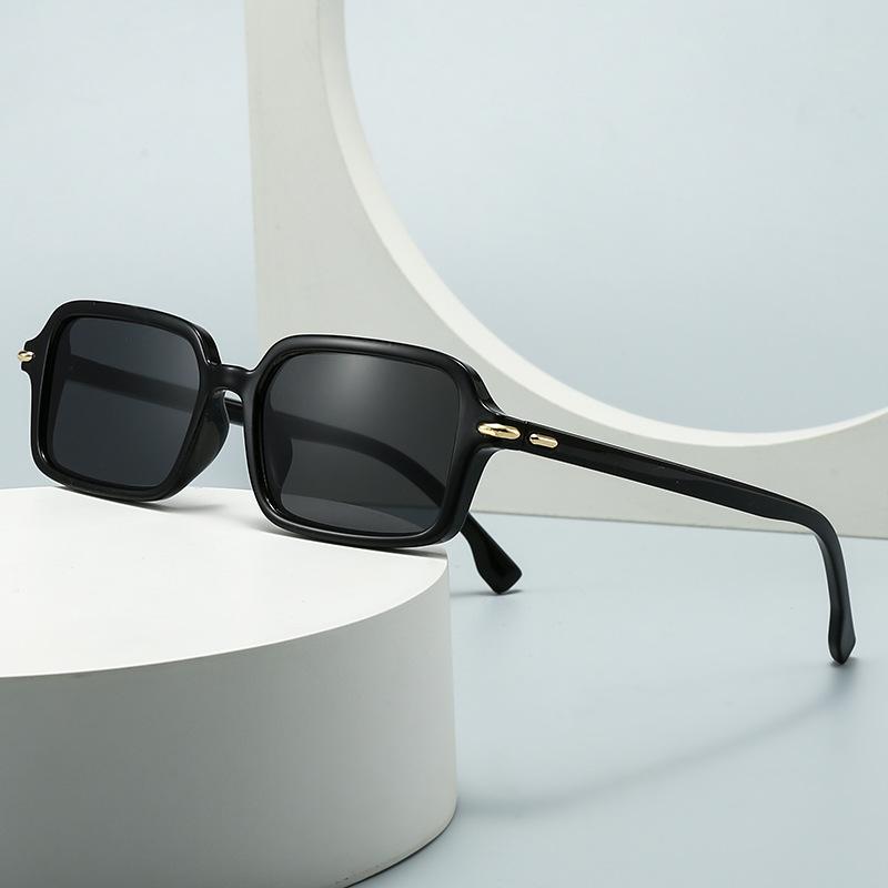 Classic Brand Designer Luxury Small Frame Square Sunglasses Women For Men Vintage Punk Sun Glasses Popular Hip Hop Shades Uv