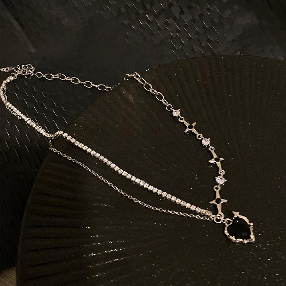 Women's Classic Coordination Black Heart Necklace