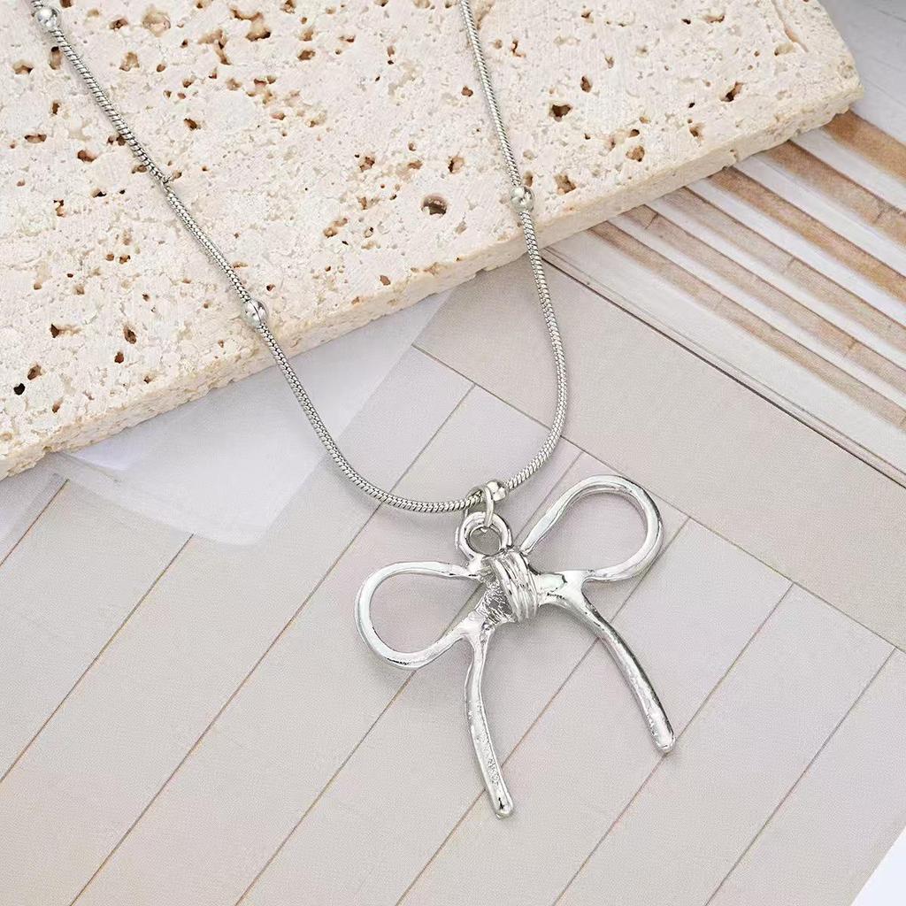 High-End Women's Bow Necklace - Creative Summer Accessory