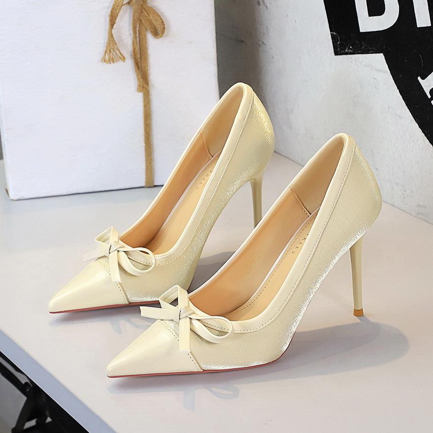 

Fashion Classic Style New Women s Single Shoes Retro Simple Exquisite Workmanship Versatile Women Bow Pointed Toe High Heels 10.5CM 40 шампанского