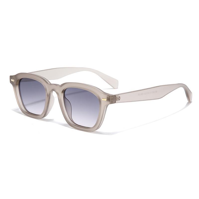 Ins Popular Vintage Square Jelly Color Rivets Men Sunglasses Trending Fashion Gradient Shades UV400 Women Luxury Sun Glasses