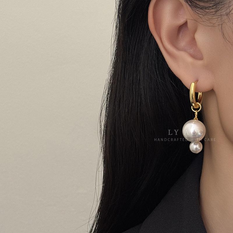 Light luxury elegant pearl round earrings, ear buckles, retro small fresh temperament earrings, daily exquisite fashion and high sense