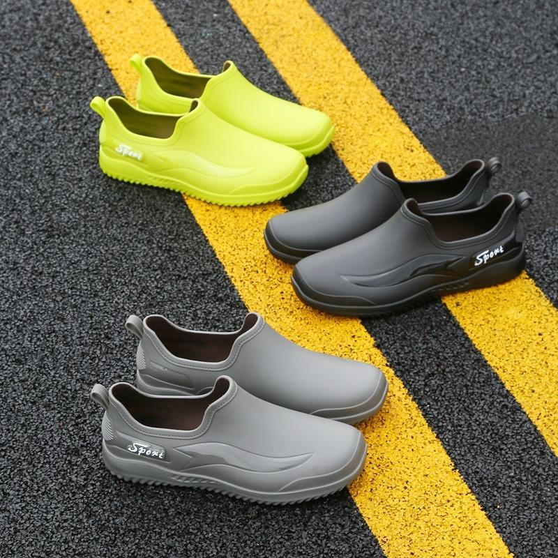 Men's Non-slip and Wear-resistant Low-top Waterproof Water Shoes Men's Kitchen Chef Work Shoes Rain Shoes Men's Labor Insurance Shoes Are Versatile