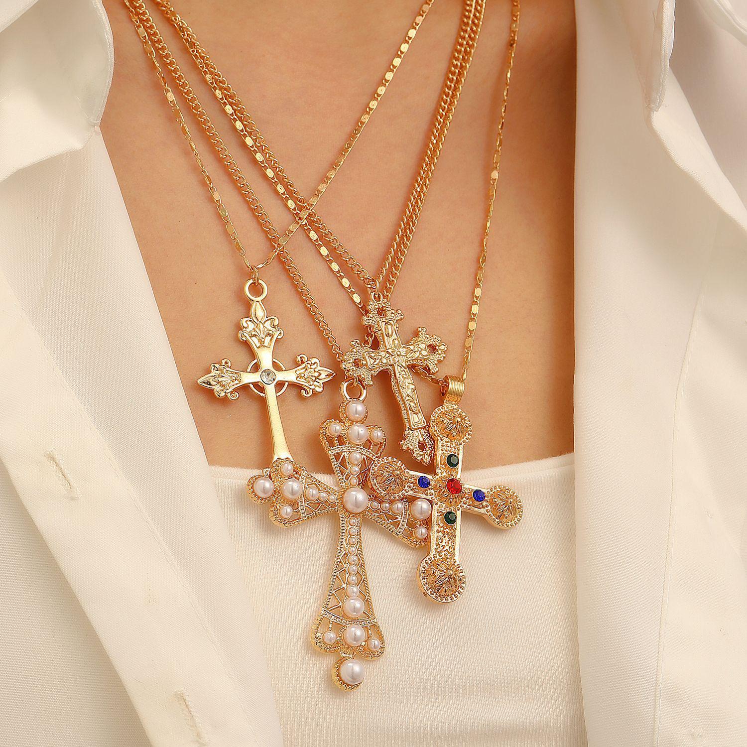 European American Zircon Inlaid Cross Pendant Necklace - Women’s Copper Plated Clavicle Chain Jewelry золотой