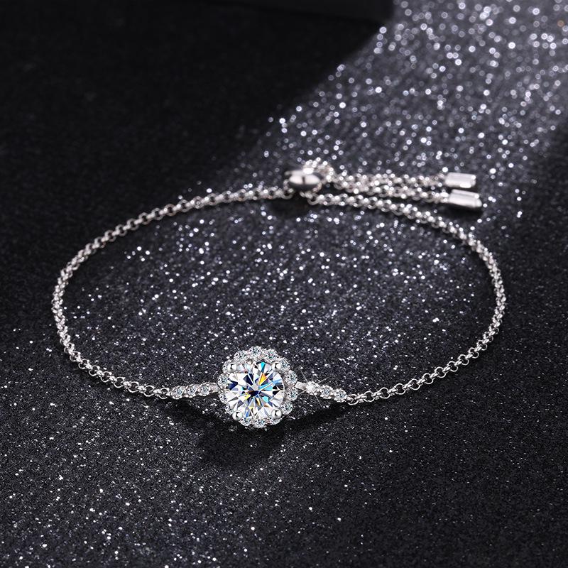 Verstellbares Gänseblümchen-Armband aus Sterlingsilber mit Moissanit für Damen