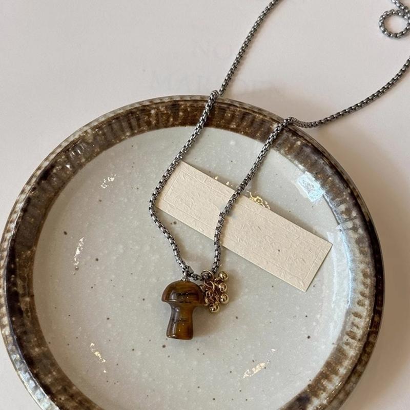 Mushroom Pendant Necklace Symbolizing Nature and Vitalities With Sturdy Alloy Materials for Fashionable Women Wear