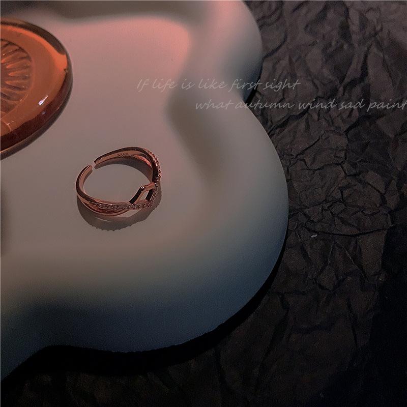 Cold wind ins hollow cross opening adjustable ring female, niche versatile personality geometric index finger ring adjustable open ring