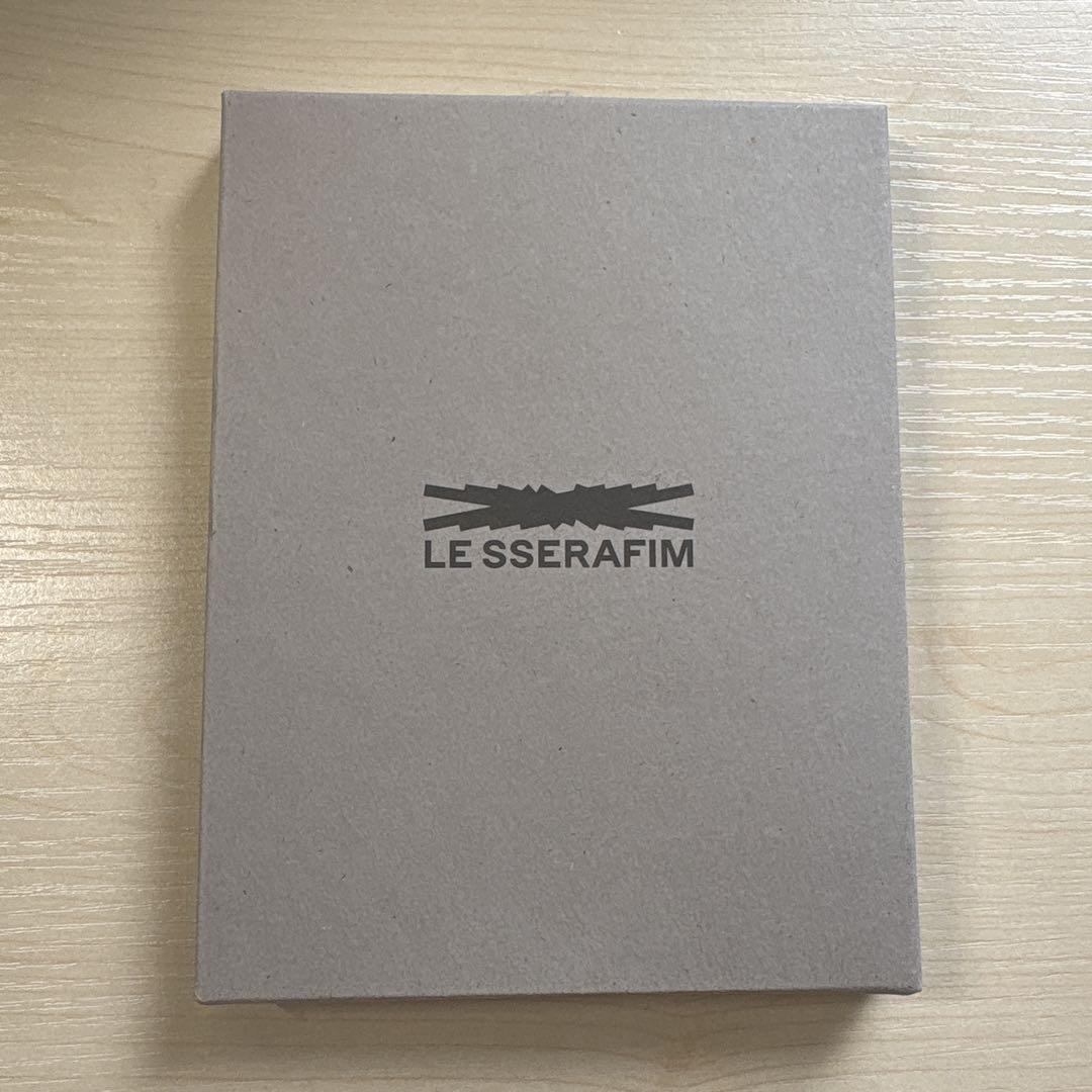 

[USED] LE SSERAFIM S/S POPUP Passport Cover Case