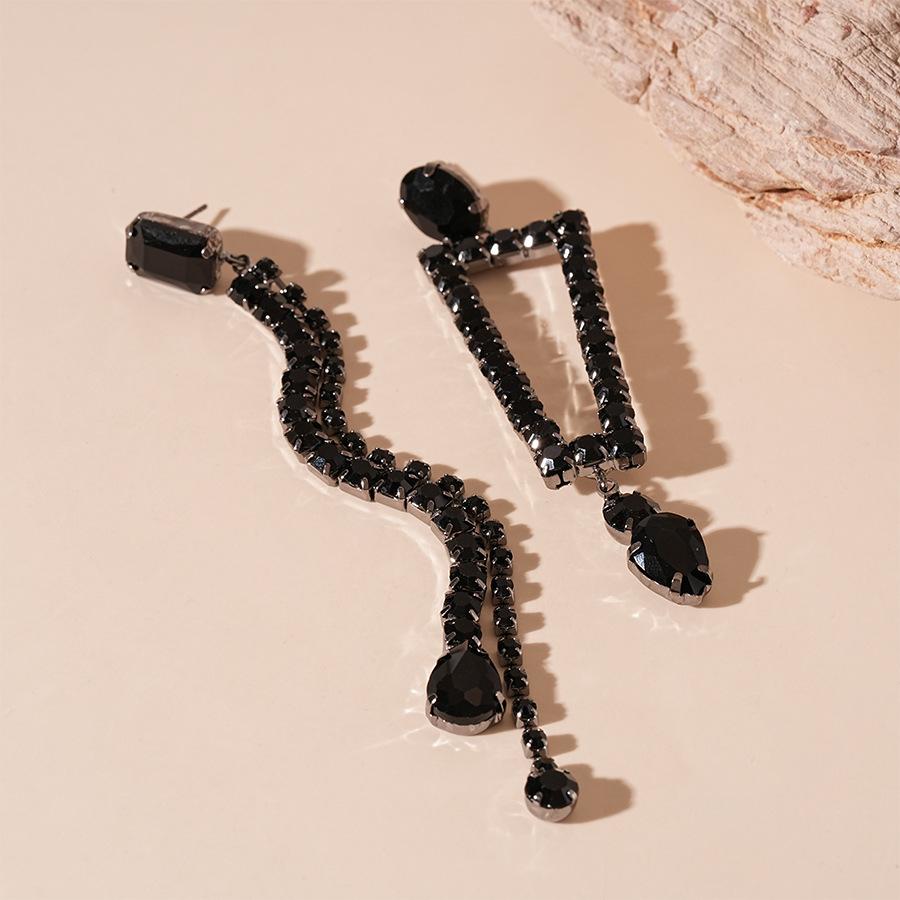 Dark Style Rhinestone Tassel Silver Earrings: Elegant Asymmetric Geometric Design for Women