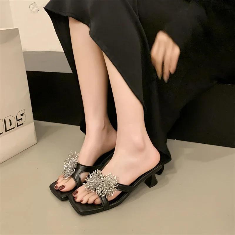 Módní letní elegantní boty pro ženy s otevřenou špičkou dámské pantofle módní kamínkové střední podpatek křišťálové jehlové sandály venkovní vysoké podpatky