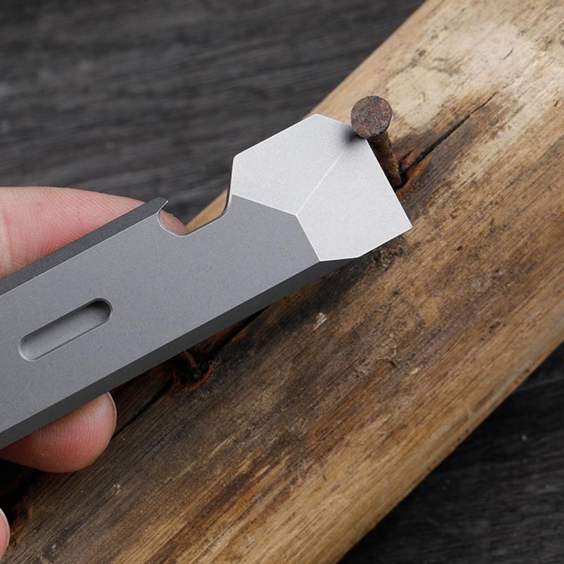 Mini EDC Pry Bar Flat Open Bottle for Crowbar Metal Beer Bottle Opener Outdoor Camping Survival Tools Easy to Carry