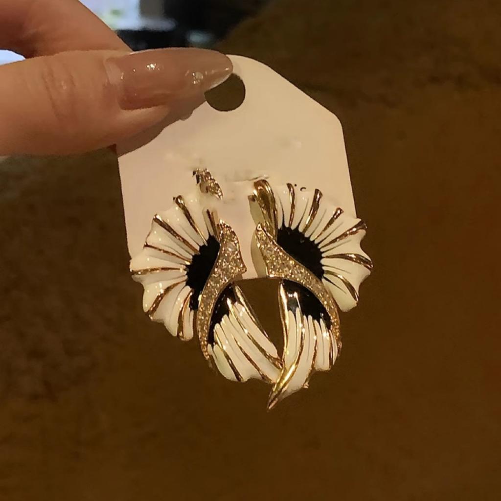 Silver needle zir*****il drop wing stud earrings niche exaggerated design earrings personalized earrings women