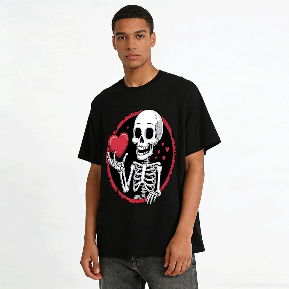 Funny Skeleton Holding Heart Graphic Casual T-Shirt Pure cotton T-shirt