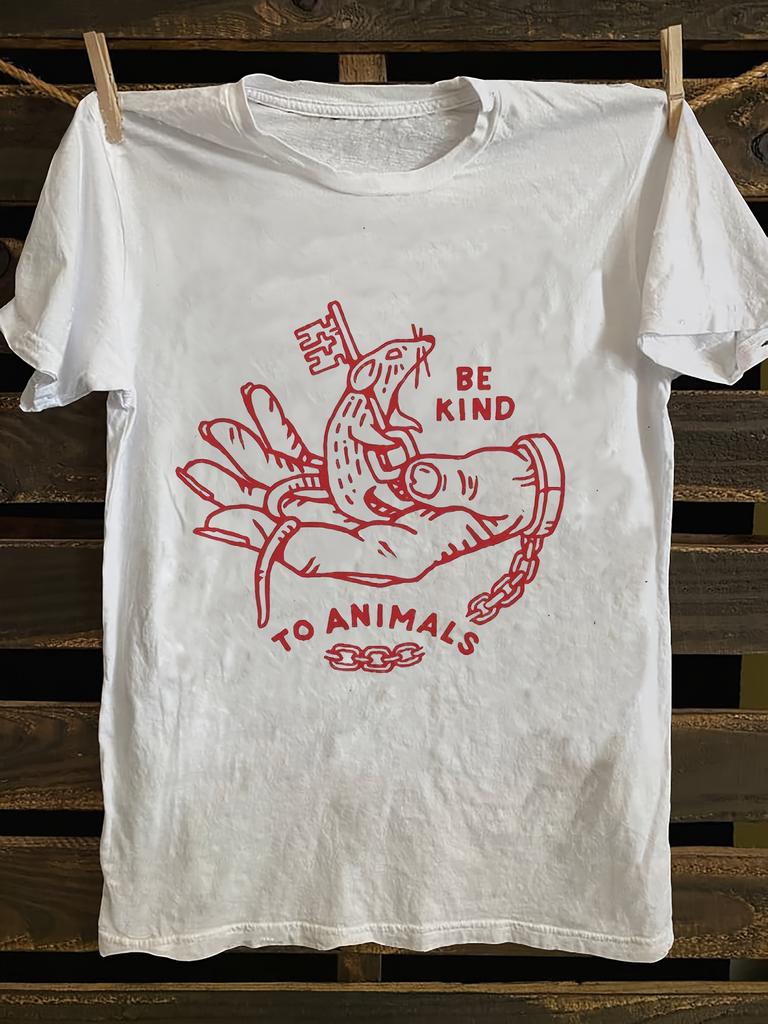 Unisexs Retro Punk Rock Pattern Tshirt Soft Round Neck Tshirt With Chain Animal Design Suitable For Animal Rights Advocates