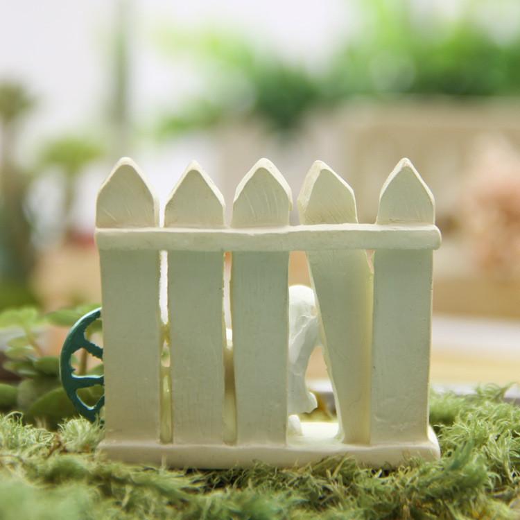 Garden Fence Dog Resin Figurine For Home Decor And Business Promotions Gift