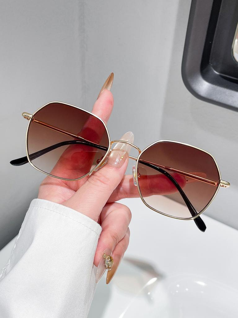 Unisex Retro Minimalist round Frame Fashion Glasses Suitable for Daily Wear Street Photography And Driving