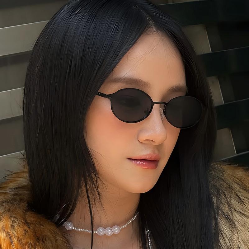 Women's glasses, new fashionable oval metal sunglasses, men's and women's outdoor sunglasses