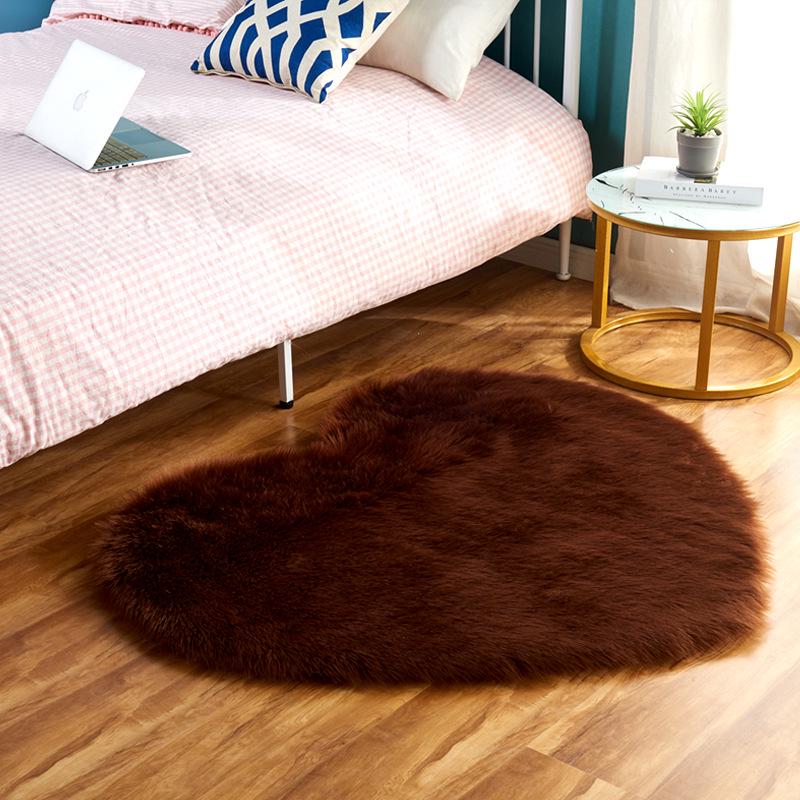 Heart-Shaped Plush Carpet - Long Hair Bedroom Bedside Sofa Mat