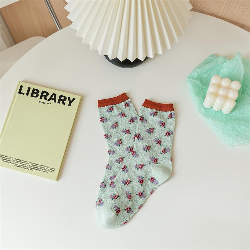 

Autumn And Winter Mori Women S Socks, Sweet Small Floral Medium Tube Socks, Children S Contrasting Color Literary Stockings, Japanese College Style One size fits all зелений