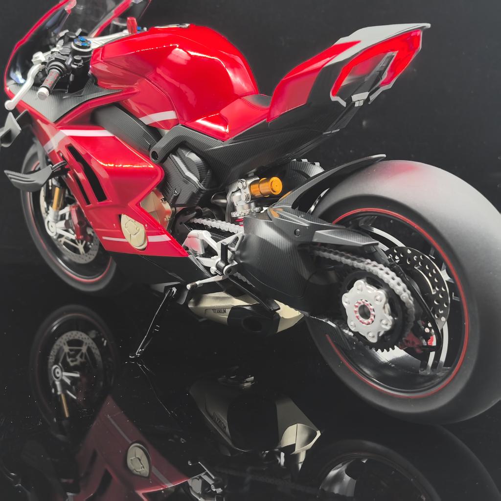 Spray 1:7  Ducati V4S 1:6 V4R Super Motorcycle Alloy Diecast Metal Model Street Racing Ornament Start  Collection Of Hobbies Boy