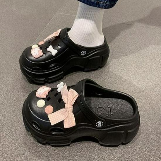 Women's 2023 Summer Thick-Soled Hole Shoes - Cute, Versatile, Cool Slippers