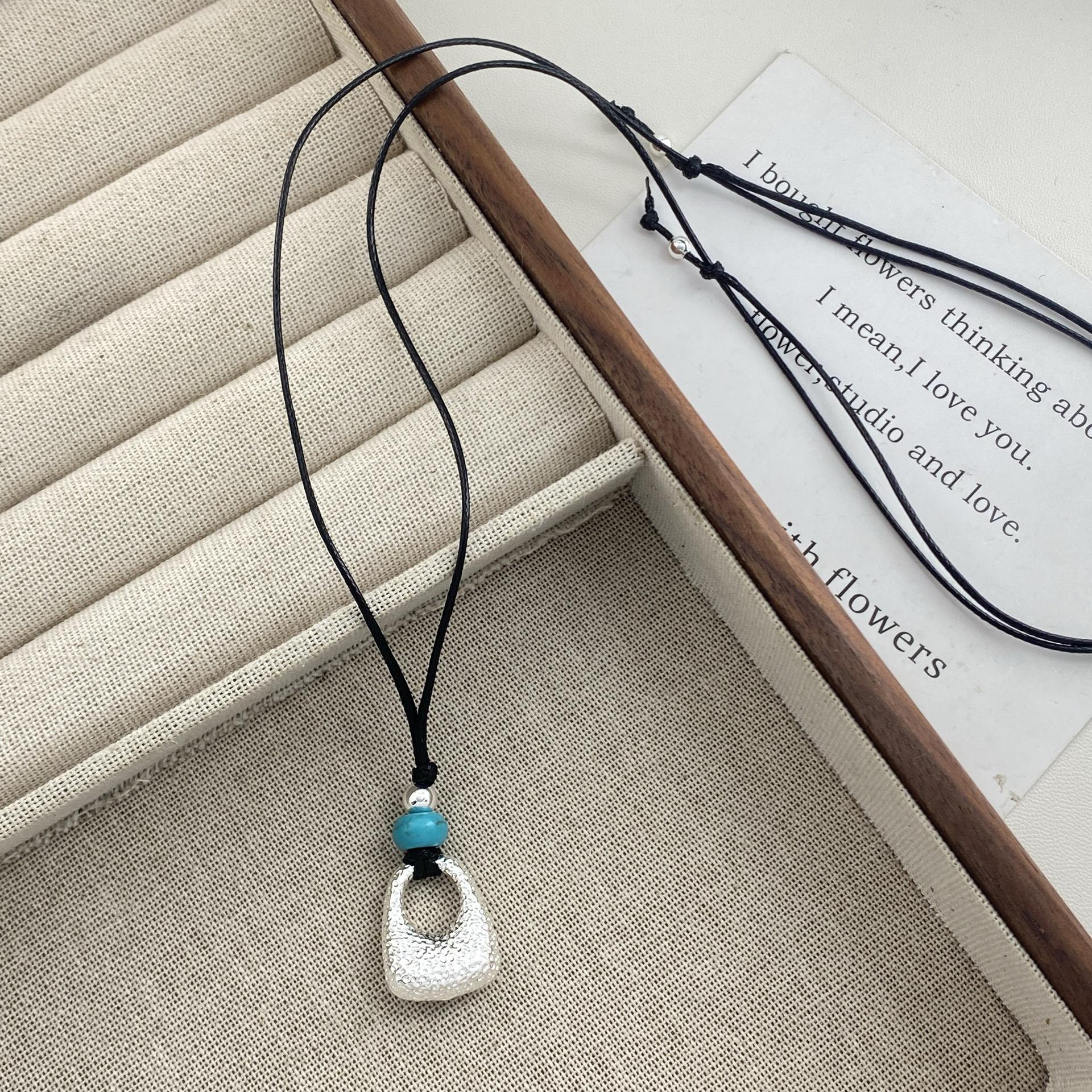 

European & American 3D Letter Pendant Necklace - Fashionable, Simple Drawstring Choker, Versatile & Unique Jewelry