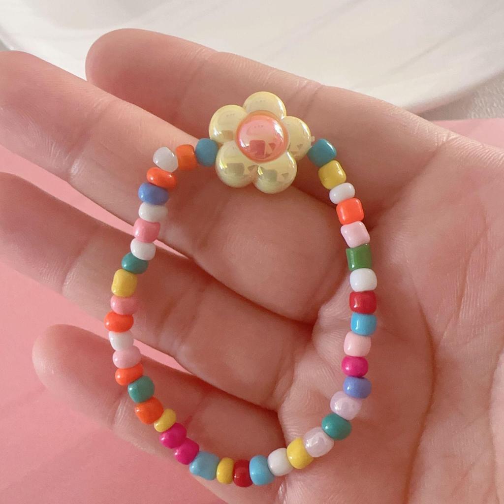 Barevný korálkový náramek s kreslenou princeznou pro děti - roztomilý, kreativní design s cukrovinkami