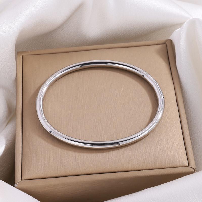 Women's High-End Fashion Titanium Steel Open Bangle - Polished, Colorfast, Round Design