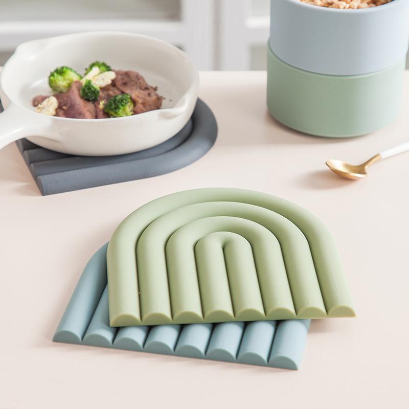

Rainbow Silicone Table Mat Coaster Pot Holder Placemat Multipurpose Pan Pads