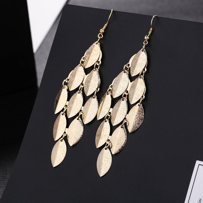 European and American Earrings, Fashionable Styles, Fashionable Metallic Exaggerated Tassels, Elegant Long Trendy Element Earrings and Pendants