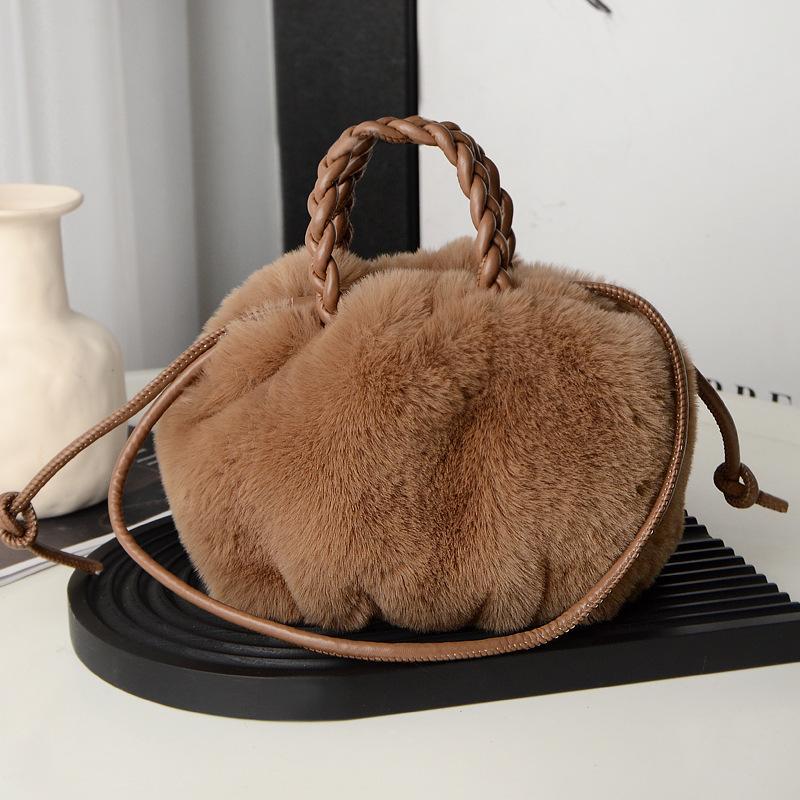 Multi Functional Furry Shoulder Bag Fashionable Women Bucket Handbag Soft Plush Crossbody Bags Fashion Fur Cloud Bags
