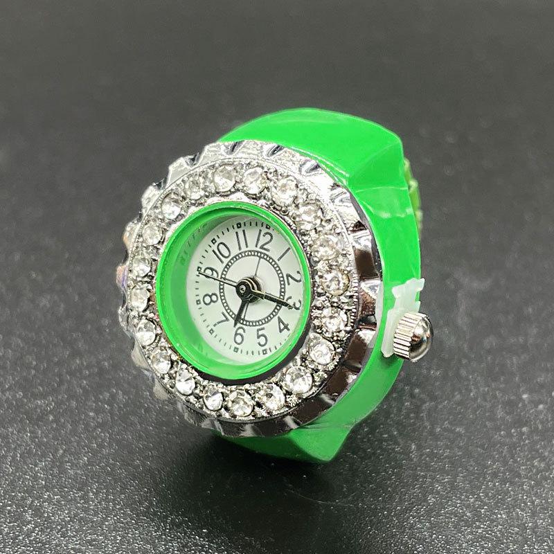 **Diamond Ring Watch**: Stylish Unisex Ring Watch Adorned with Diamonds, a Trendy High-end Accessory for Men and Women.