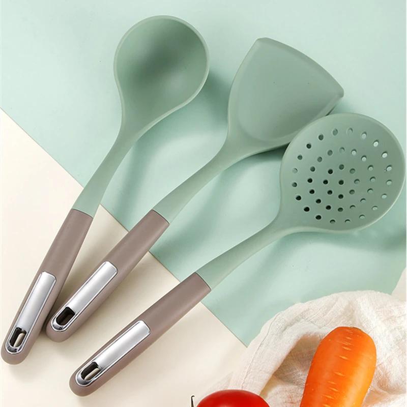 Non Stick Silicone Anti-Scald Spatula Long Handle Non-toxic and Odorless Soup Spoon Colander Household Cookware for Kitchen