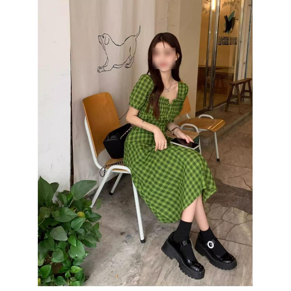 

Шикарное французское платье в клетку с пышными рукавами и квадратным вырезом - Летний стройнящий стиль M (46-50 kg)