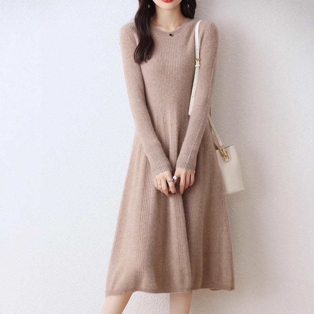 Women's Slim Fit Waist-Cinching Over-the-Knee Knitted Wool Dress - Autumn/Winter Base Layer, Round Neck, New Style