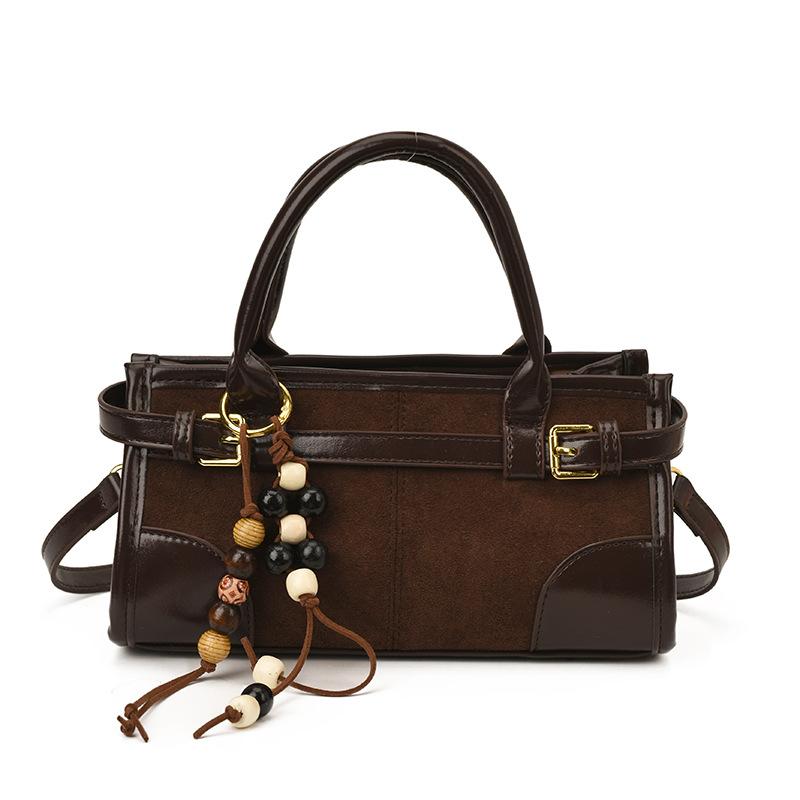 Simple Retro Fashion Messenger High Value 2025 Autumn New Baguette Bag Large Capacity Shoulder Small Square Bag Foreign Style